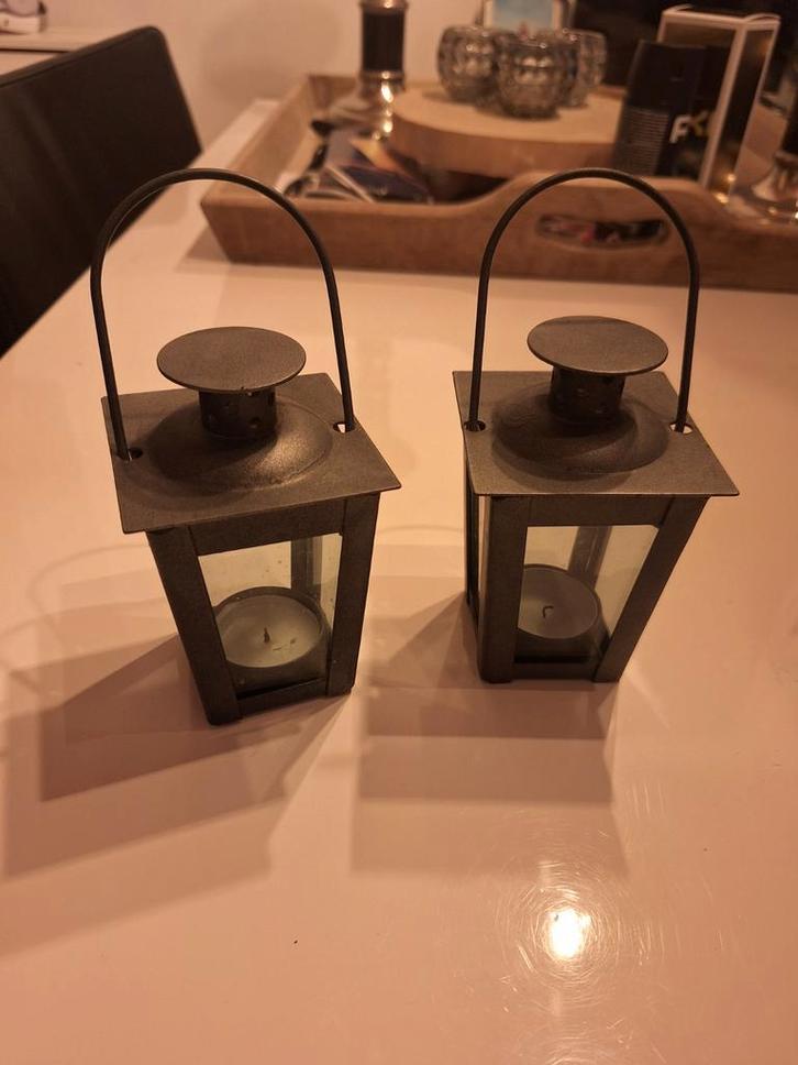 Metalen lantaarn, 12cm hoog 2x, Huis en Inrichting, Woonaccessoires | Kandelaars en Kaarsen, Gebruikt, Kandelaar, Minder dan 25 cm