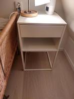 2x Nachtkastje IKEA VIKHAMMER, Huis en Inrichting, Ophalen, Gebruikt, Minder dan 45 cm, 55 tot 70 cm