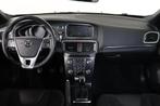 Volvo V40 2.0 T2 Nordic+ R-Design, Leder, Navigatie, Stoelve, Auto's, Volvo, Gebruikt, 4 cilinders, Bedrijf, Handgeschakeld