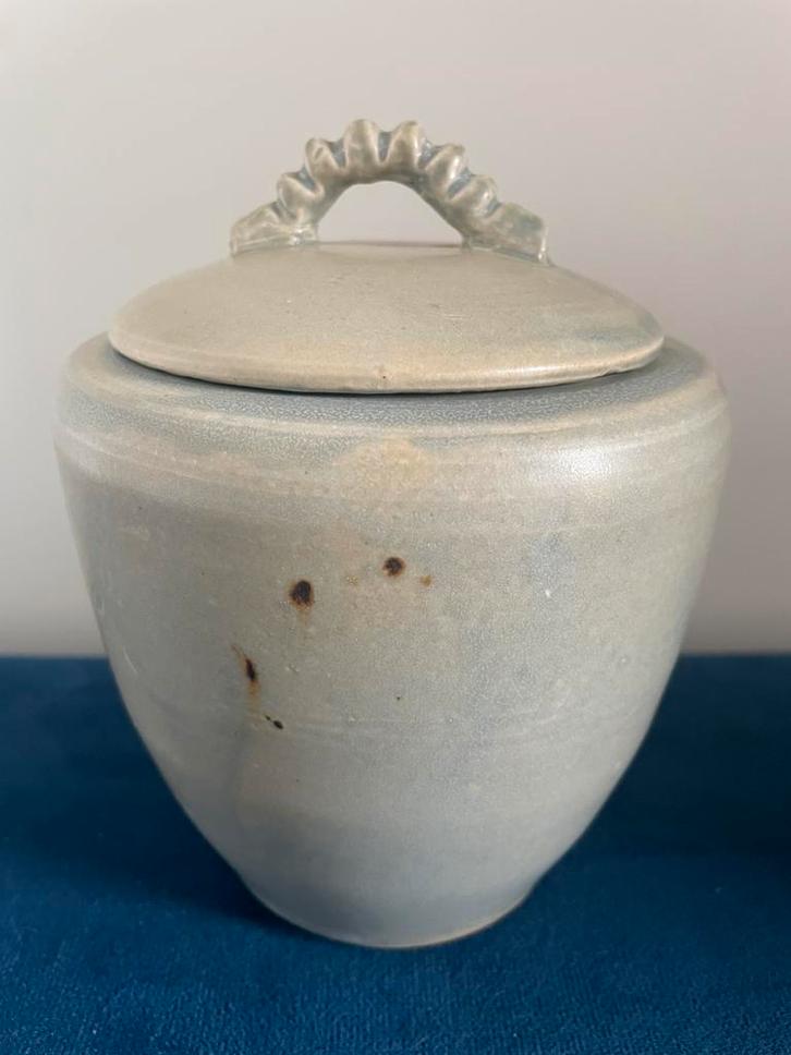 Judy Scheffel NL | dekselpot | gesigneerd | 1950-1999, Antiek en Kunst, Antiek | Keramiek en Aardewerk, Ophalen of Verzenden