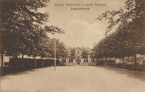 Lekkerkerk - Eerste Openbare Lagere School [KRST005-7246, Verzamelen, Ansichtkaarten | Nederland, Ongelopen, Zuid-Holland, 1920 tot 1940
