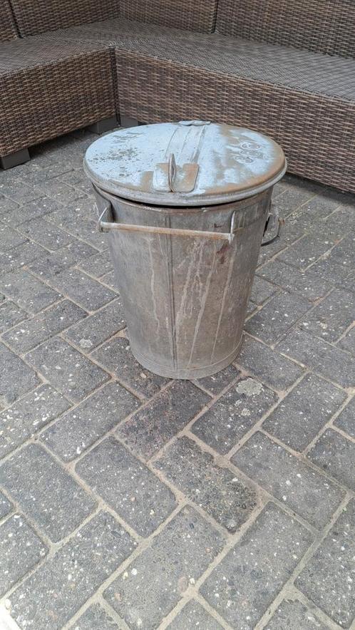 Zinken vuilnisemmer uit Budel., Huis en Inrichting, Woonaccessoires | Prullenbakken, Zo goed als nieuw, Minder dan 50 cm, Ophalen
