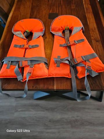 2x Tribord Reddingsvesten LJ100 100N JR beschikbaar voor biedingen