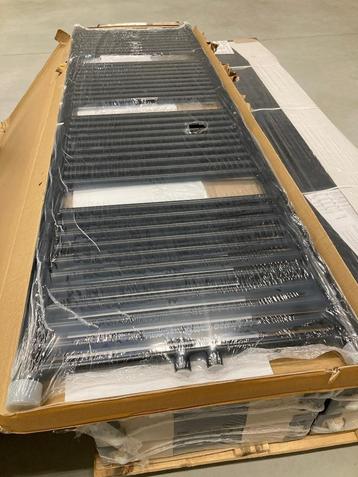 Thermrad Tone designradiator 1800 x 550 Matzwart beschikbaar voor biedingen