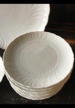 Gebakstel, 12 bordjes + taartschaal + hapjesschaal. Steen., Ophalen of Verzenden