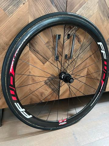 FFWD F4R Carbon Tubular/Shimano 9-11 Fach/incl. achterwiel beschikbaar voor biedingen