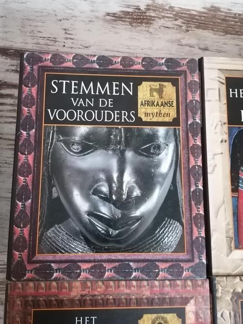 Afrikaanse mythen STEMMEN VAN DE VOOROUDERS MORELE RICHTLIJN, Boeken, Overige Boeken, Zo goed als nieuw, Ophalen