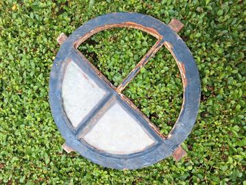 Antiek gietijzeren stalraam 45cm doorsnee beschikbaar voor biedingen