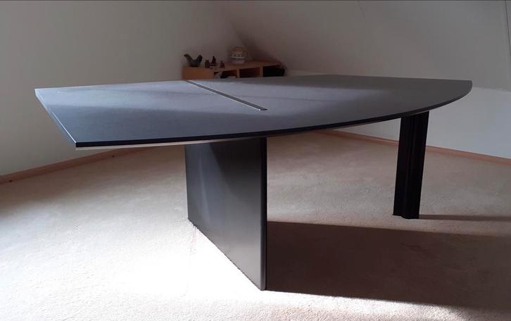 Castelijn design eettafel, Huis en Inrichting, Tafels | Eettafels, Gebruikt, 100 tot 150 cm, 200 cm of meer, Vier personen, Overige vormen