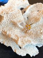 Goud oorbelletje met Strass, Ophalen of Verzenden, Zo goed als nieuw, Knopjes of Stekers, Goud