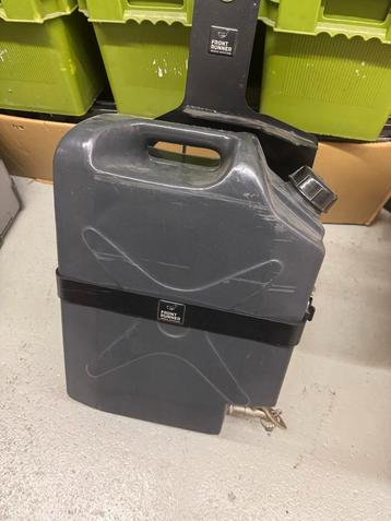 Frontrunner Watertank + Dakgoot Beugel - Landrover Defender beschikbaar voor biedingen