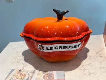 Le Creuset Pompoen Orange Vulcanic 22cm Nieuw beschikbaar voor biedingen
