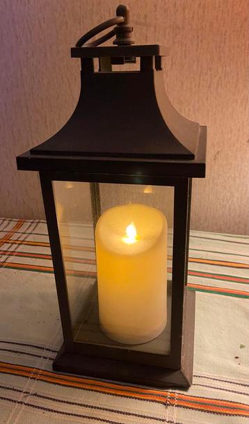 Lantaarn met flame effect beschikbaar voor biedingen