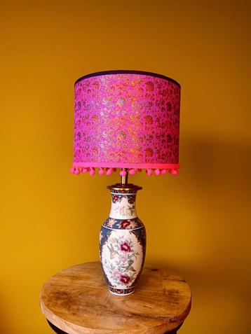 Vintage vaaslamp beschikbaar voor biedingen