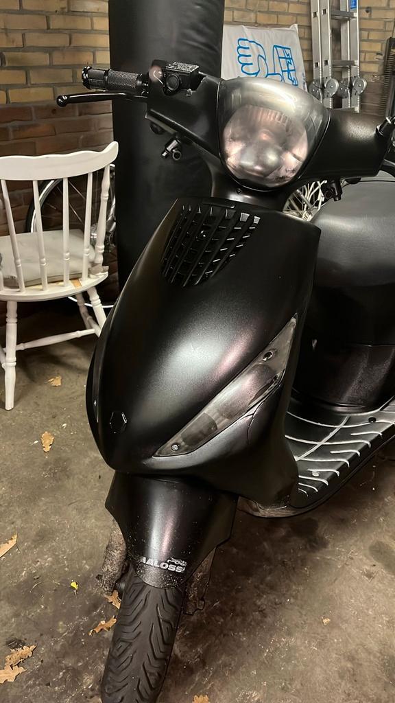 Piaggio zip 4t 2v 50cc, Fietsen en Brommers, Scooters | Piaggio, Zo goed als nieuw, Zip, Benzine, Ophalen