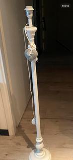 Witte houten vloerlamp – 140/154 cm – E27 fitting, Ophalen, Landelijk / Brocante, Gebruikt, 150 tot 200 cm