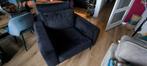 Zwarte fauteuil met bijpassende hocker, Ophalen, Eenpersoons, 75 tot 100 cm, Zo goed als nieuw