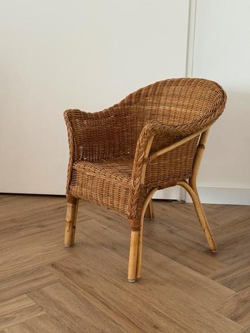 Mooie Rieten Kinderstoel beschikbaar voor biedingen