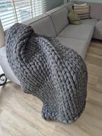 Grijze Plaid van Lontwol, Ophalen, Zo goed als nieuw