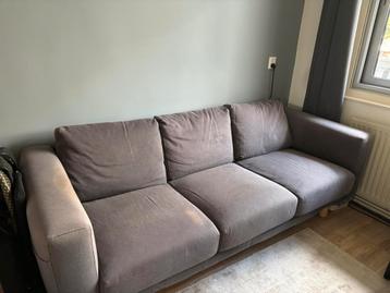 Grijze IKEA bank - 220cm breed beschikbaar voor biedingen