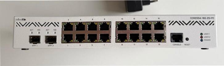 MikroTik CCR2004‑16G‑2S+PC Cloud Core Router, Computers en Software, Routers en Modems, Zo goed als nieuw, Router, Ophalen of Verzenden
