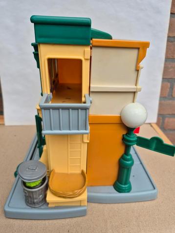 Fisher-Price Sesamstraat Poppenhuis/Winkel beschikbaar voor biedingen