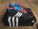 Leuke sneakers / zaalvoetbalschoenen van Adidas mt 40 2/3, Schoenen, Ophalen of Verzenden, Zo goed als nieuw