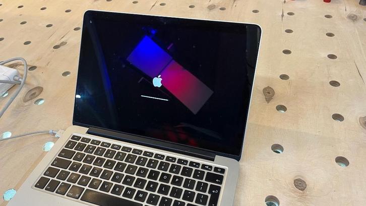 MacBook Pro intel i5 2013, Computers en Software, Apple Macbooks, Gebruikt, MacBook Pro, 13 inch, 2 tot 3 Ghz, 256 GB, 8 GB, Qwerty