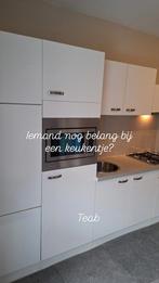 Keuken met koelkast vriezer gasstel afzuig combimagnetron, Huis en Inrichting, Keuken | Complete keukens, Ophalen, Gebruikt