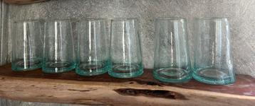 Uniek handgeblazen glas uit Marokko beschikbaar voor biedingen