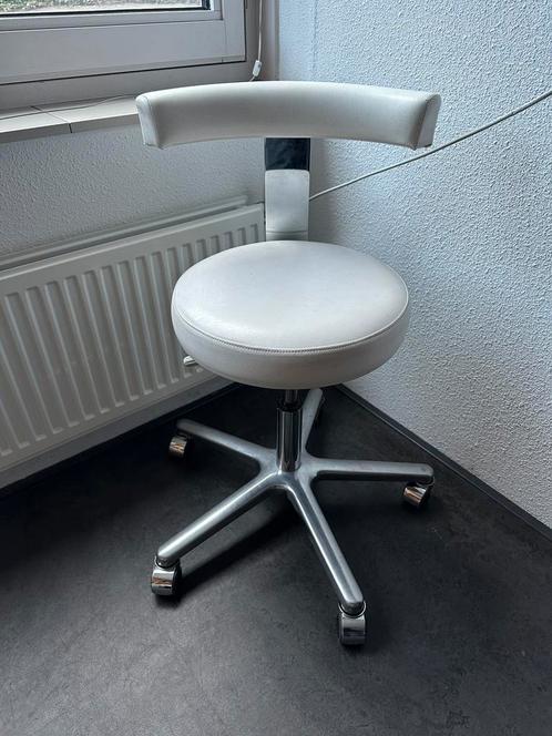 Stoel beauty salon bureaustoel tabouret werkstoel kruk wit, Huis en Inrichting, Bureaustoelen, Gebruikt, Bureaustoel, Wit, Ergonomisch