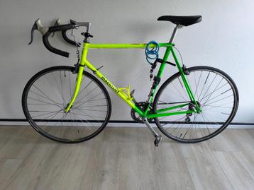 Racefiets beschikbaar voor biedingen