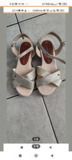 Tommy Hilfiger nieuwe staat sandalen maat 33, Ophalen of Verzenden, Zo goed als nieuw, Meisje, Overige typen