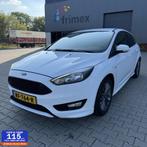 Ford Focus 1.0 ST-Line | PDC | Sport Uitvoering !, 65 €/maand, 125 pk, Gebruikt, Euro 6