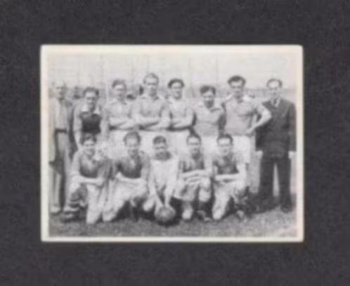 Voetbalplaatje SCH Hees 1951-1952., Verzamelen, Overige Verzamelen, Zo goed als nieuw, Ophalen of Verzenden