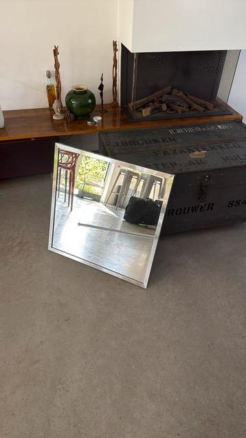 Spiegel 60x60, gratis beschikbaar voor biedingen