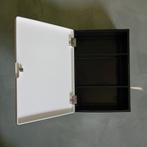 Medicijnkastje zwart wit bakeliet, Huis en Inrichting, Zo goed als nieuw, Minder dan 100 cm, 25 tot 50 cm, 50 tot 100 cm
