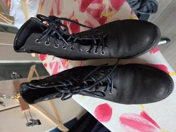 Zwarte laarsjes Maat 37 beschikbaar voor biedingen