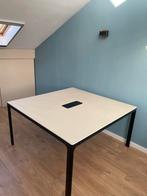 BEKANT IKEA Vierkant bureau 140x140cm - Zandkleur, Huis en Inrichting, Bureaus, Ophalen, Gebruikt, Bureau