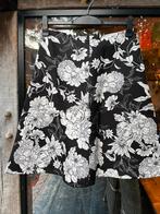 A-lijn rok zwart met witte bloemen maat 42 H&M, H&M, Zwart, Maat 42/44 (L), Ophalen of Verzenden