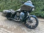 Harley Davidson Road Glide 2016 – Volledig Custom – 21.834km, 2 cilinders, 1690 cc, Motorrijbewijs A, Particulier