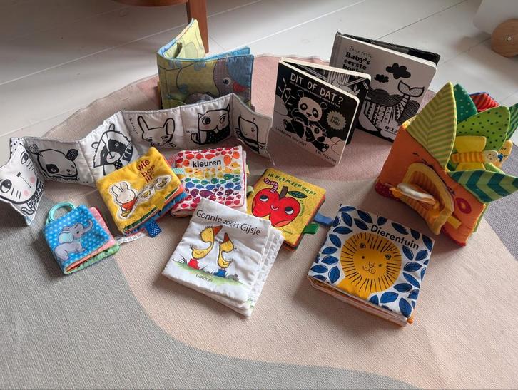 Baby Boekjes, Kinderen en Baby's, Speelgoed | Babyspeelgoed, Zo goed als nieuw, Overige typen, Ophalen