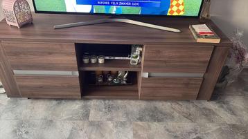 Kan ook apart kopen en eettafel met glas 