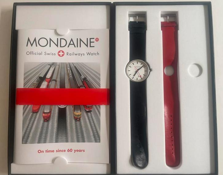 Mondaine horloge 60 jaar special edition, Sieraden, Tassen en Uiterlijk, Horloges | Antiek, Polshorloge, Overige merken, Staal