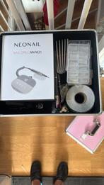 Nagelkasje met een neonail nail drill nn m21 nagellamp, Ophalen of Verzenden, Zo goed als nieuw