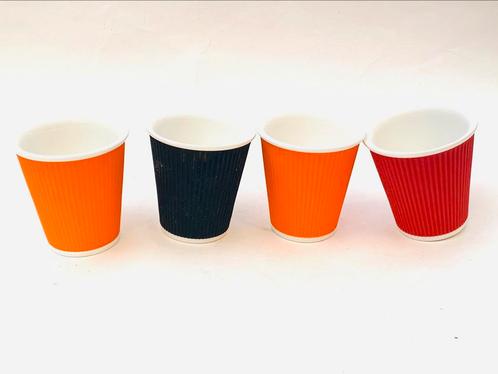 koffiebekers van Les Artistes set Van 4, Huis en Inrichting, Keuken | Servies, Zo goed als nieuw, Overige stijlen, Verzenden
