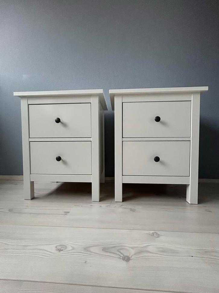 2x IKEA Hemnes Nachtkastjes - wit, Huis en Inrichting, Slaapkamer | Nachtkastjes, Zo goed als nieuw, 55 tot 70 cm, 45 tot 65 cm