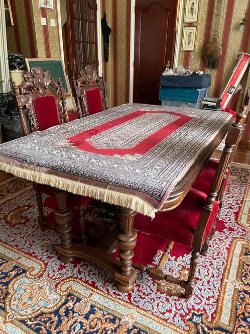 Eetkamertafel met mooie details (stoelen verkocht), Huis en Inrichting, Complete eetkamers, Gebruikt, Ophalen