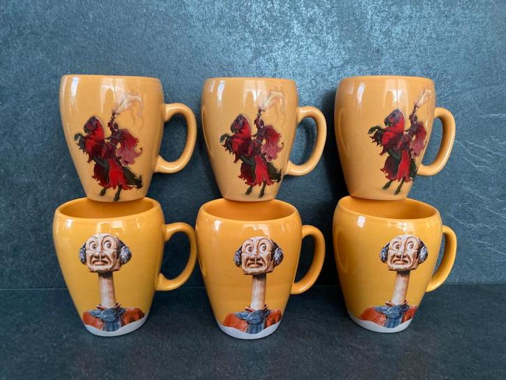 6  Efteling Chocomel bekers 3x Raveleijn, 3x Langnek, Huis en Inrichting, Keuken | Servies, Zo goed als nieuw, Keramiek, Ophalen of Verzenden