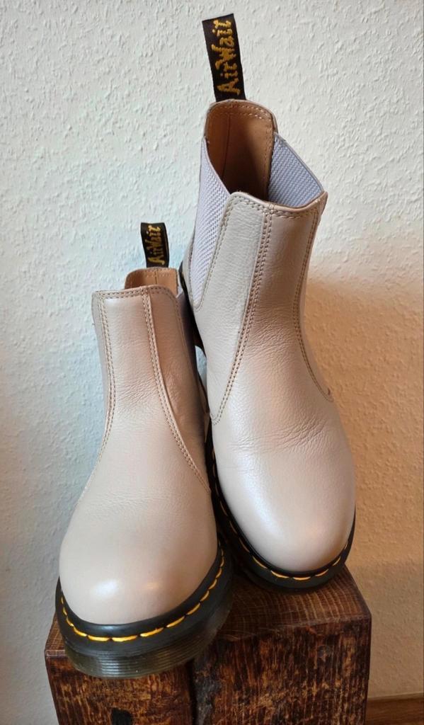 Dr. Martens Chelsea Boots - Maat 41, Kleding | Dames, Schoenen, Zo goed als nieuw, Zwart, Ophalen of Verzenden